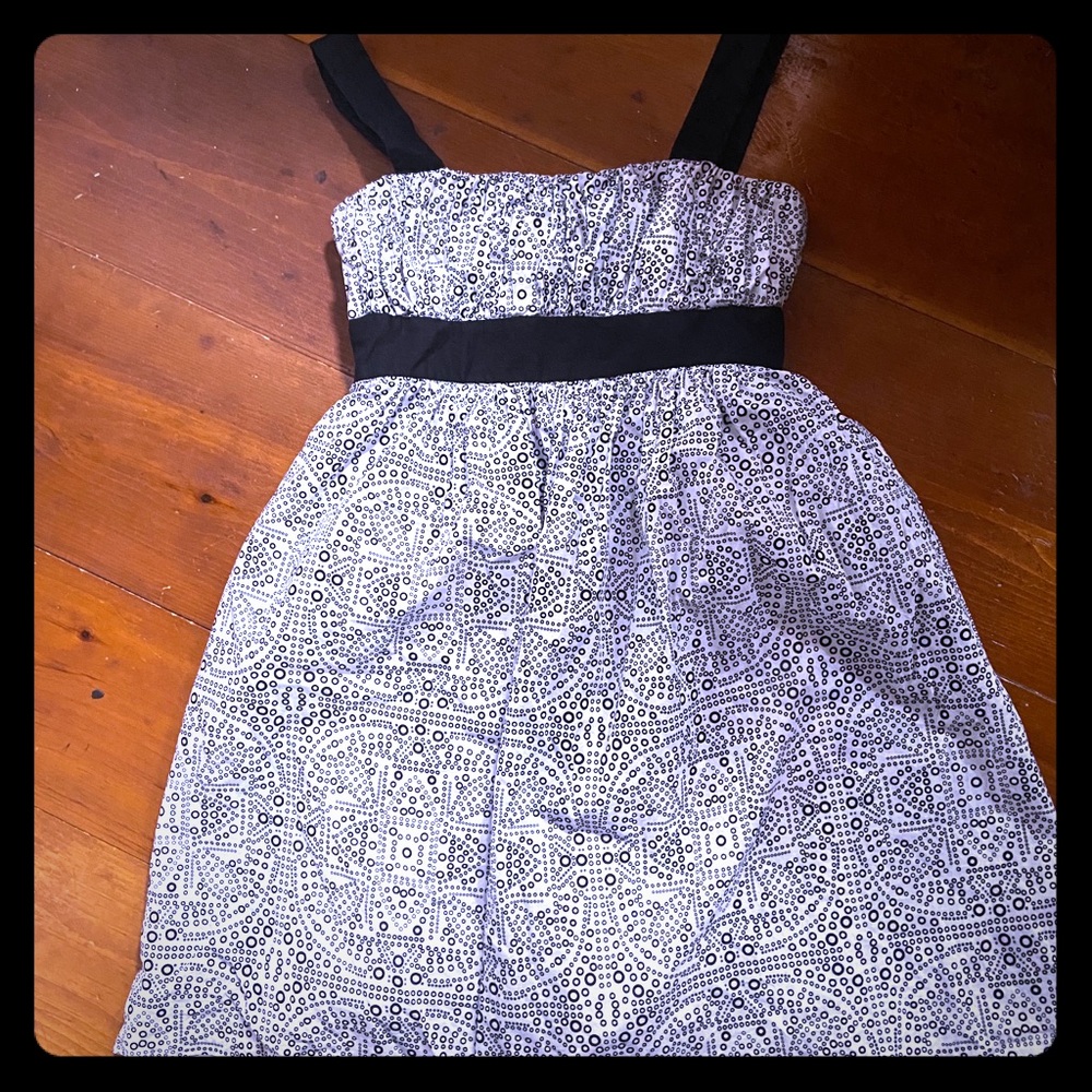 Women’s black and white dress